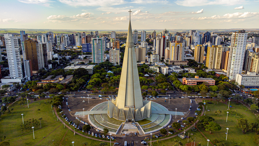 Foto da catedral de Maringá, uma das vantagens de morar em Maringá